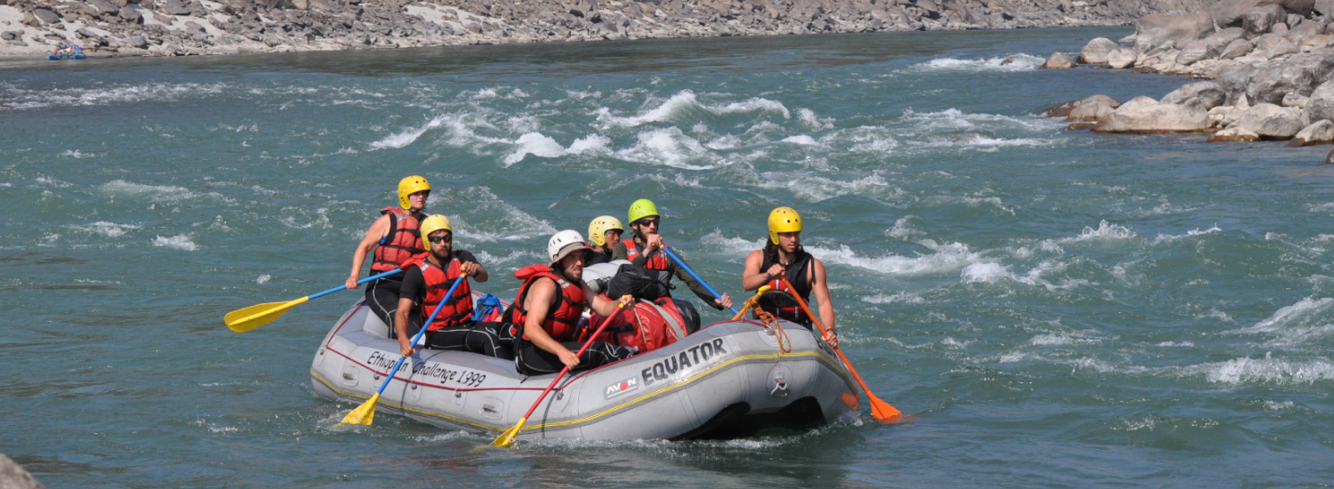 Developing raft guide training skills on the uppder Sun Kosi river