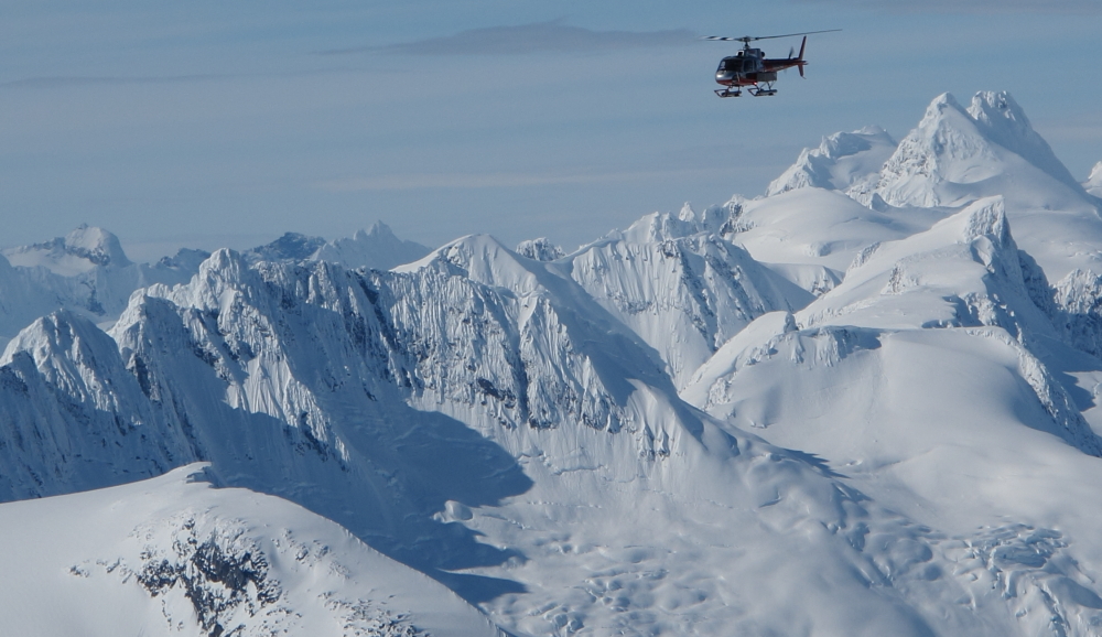 Helicopter on approach to the LZ
